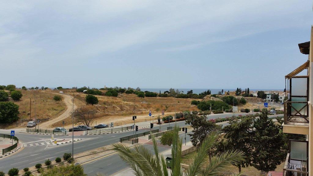 Adonis Apartment Paphos Exterior foto